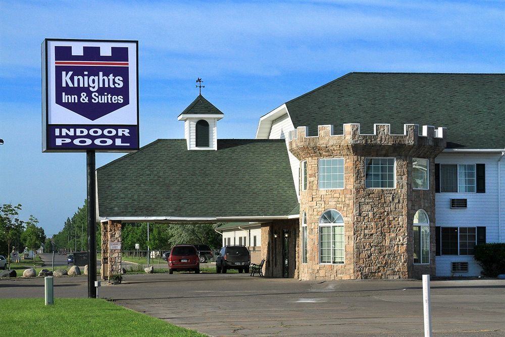 Knights Inn And Suites - Grand Forks Kültér fotó