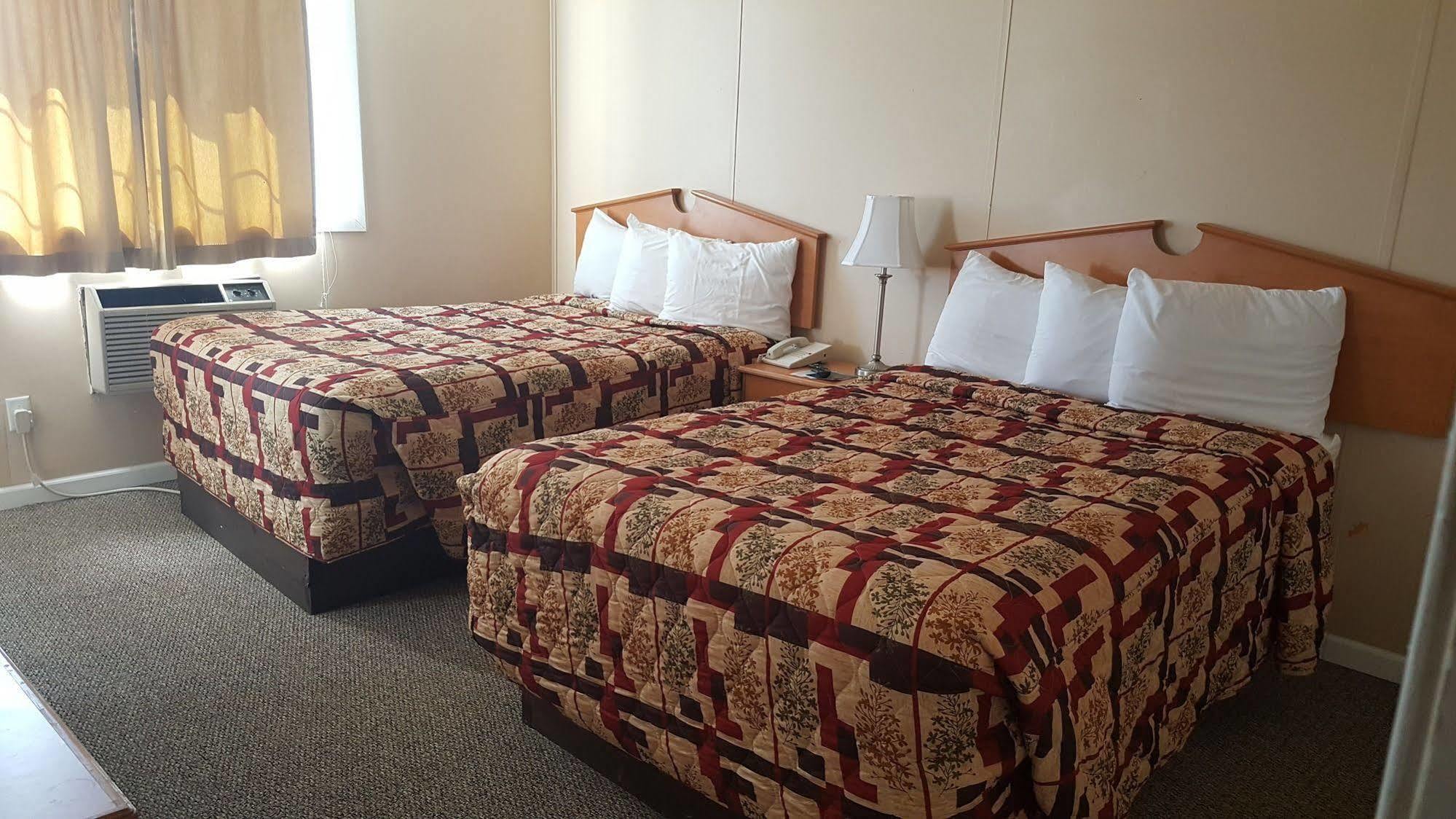 Knights Inn And Suites - Grand Forks Kültér fotó